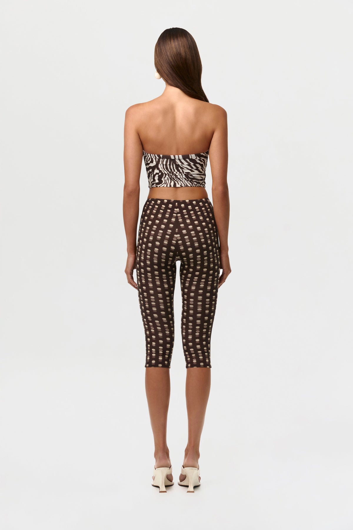 Polka Dot Illusion Naked Print Wired Capri Leggings