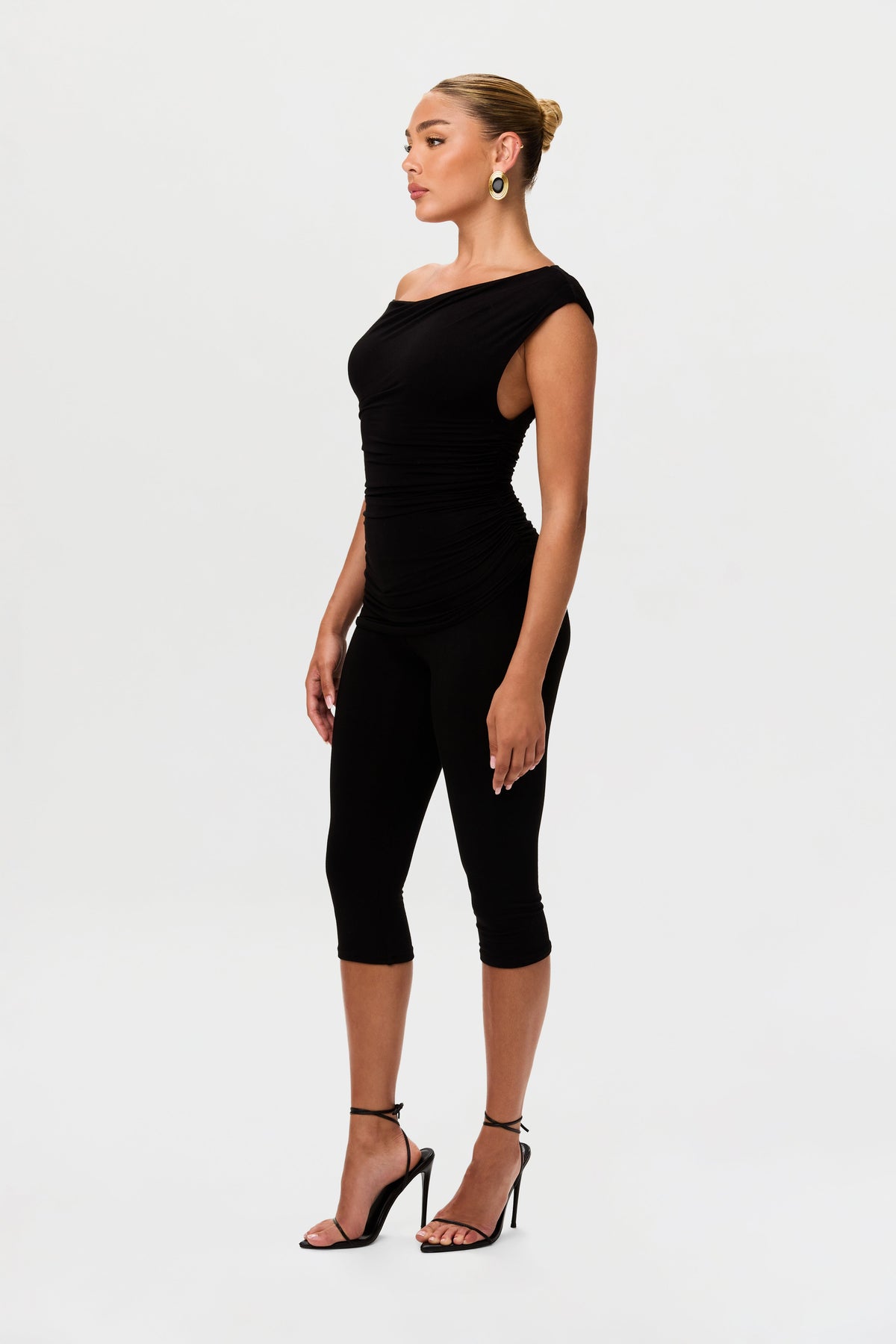 Black Smooth Sculpt Cropped Legging