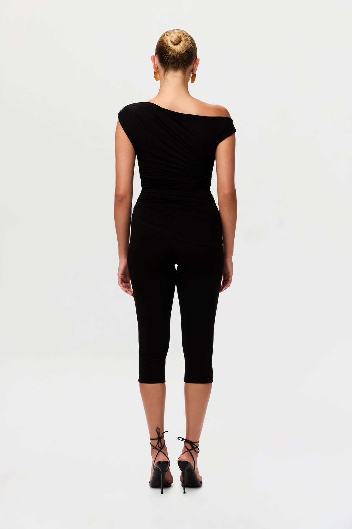 Black Smooth Sculpt Cropped Legging