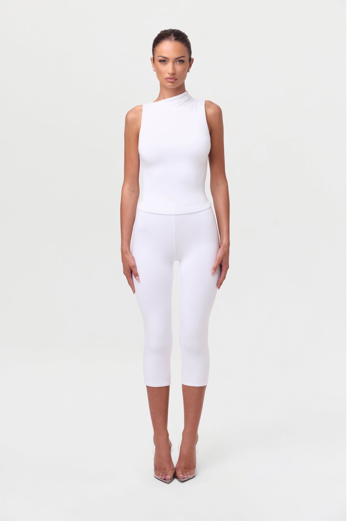 White Smooth Sculpt Cropped Legging