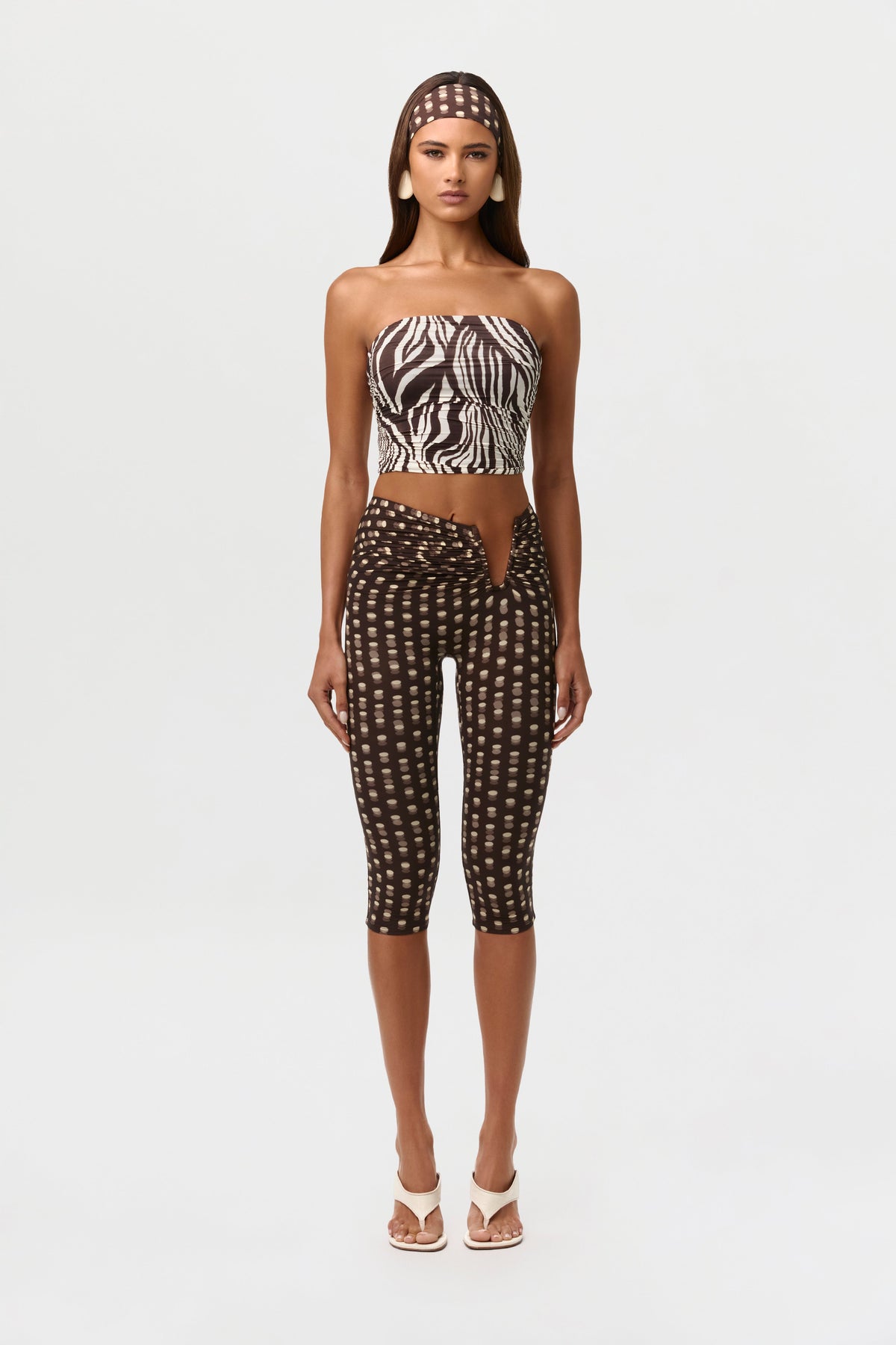 Polka Dot Illusion Naked Print Wired Capri Leggings