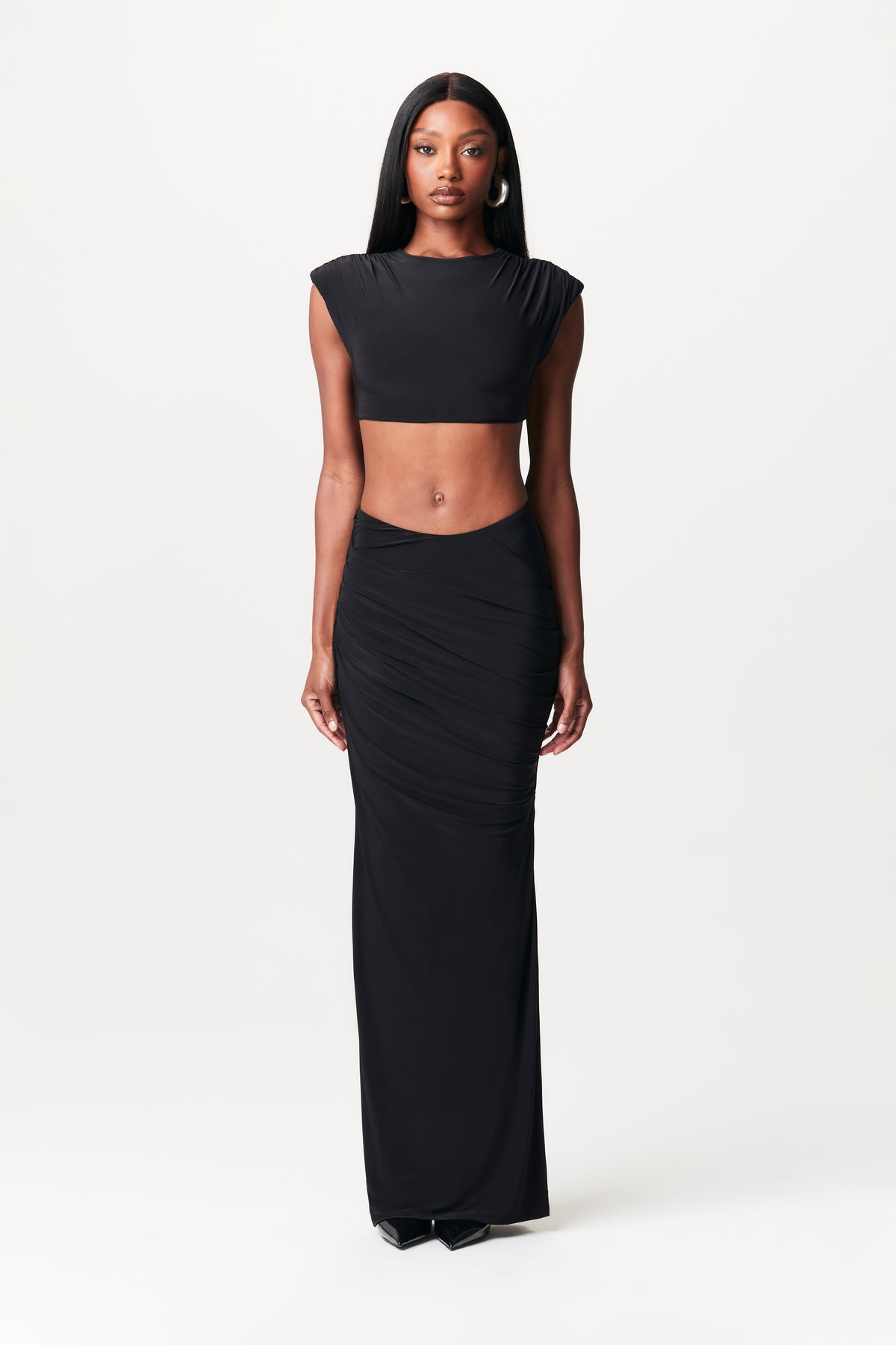BLACK Hourglass Power Shoulder Crop Top