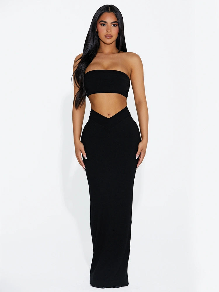 BLACK The Ribbed Bandeau Top